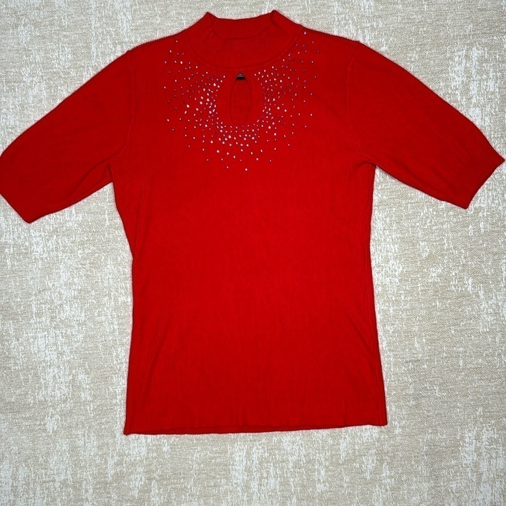MADISON Women’s red pullover sweaters